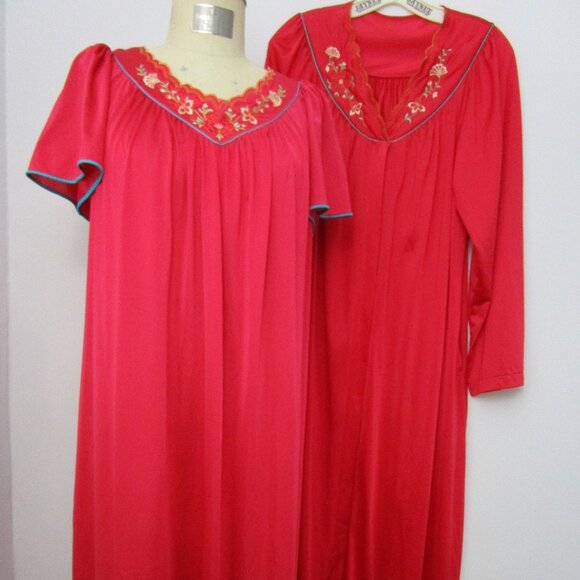 Peignoir Night Gown Robe Vintage Red Embroidery - Picture 1 of 8